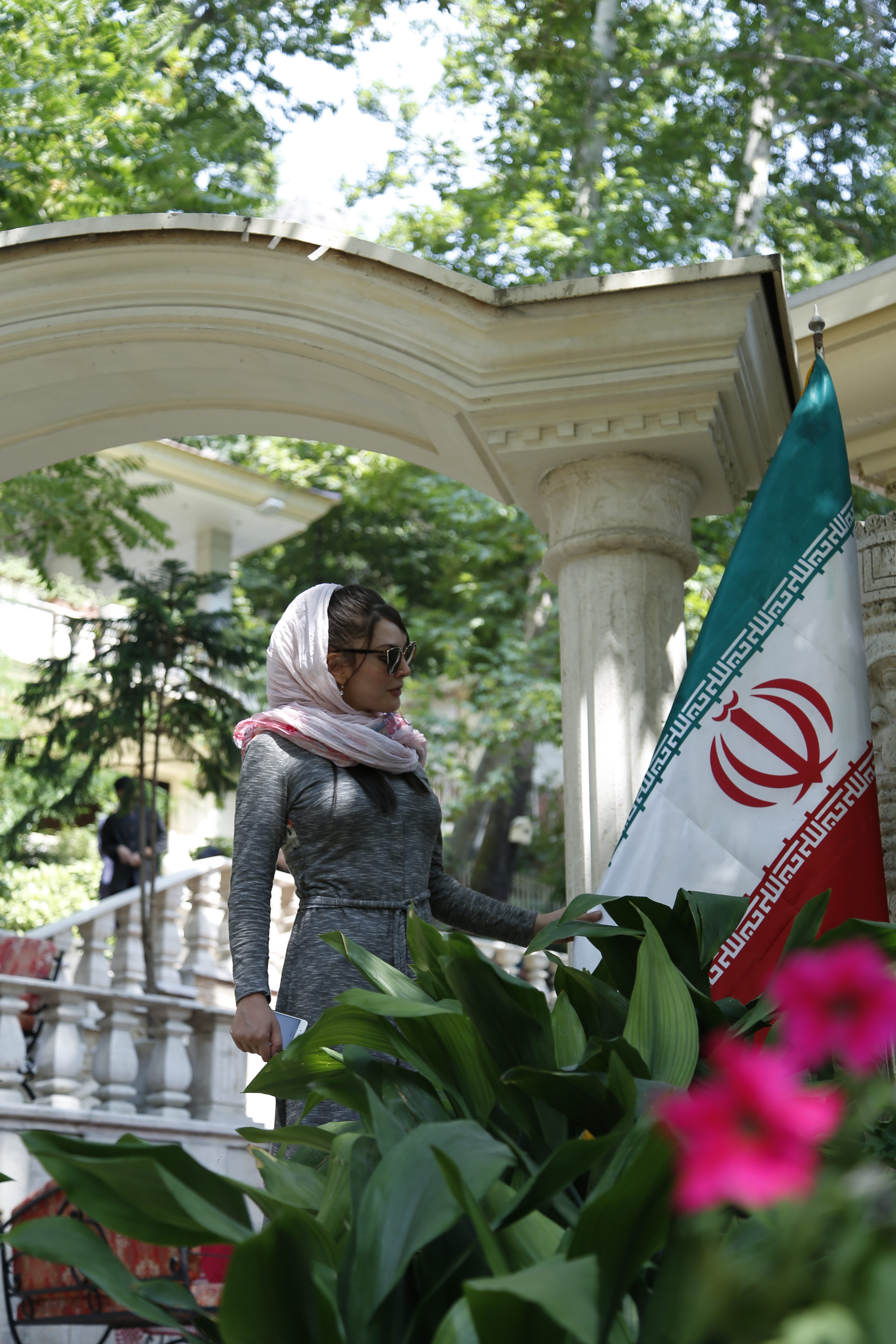 Learning how to write in farsi image